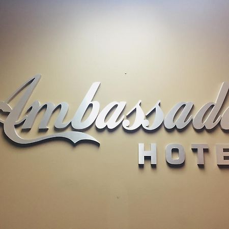 Hotel Ambassador Vancouver Extérieur photo