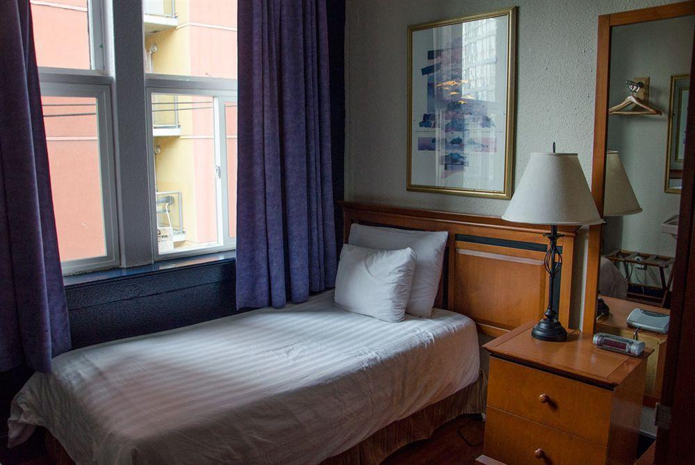 Hotel Ambassador Vancouver Extérieur photo