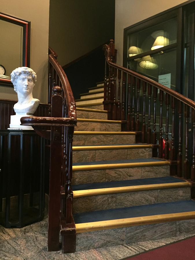 Hotel Ambassador Vancouver Extérieur photo