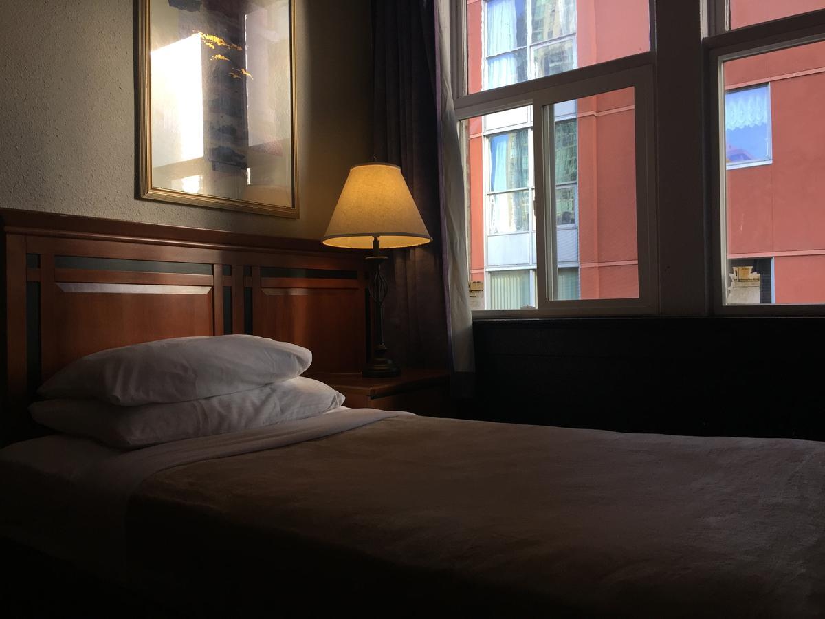 Hotel Ambassador Vancouver Extérieur photo
