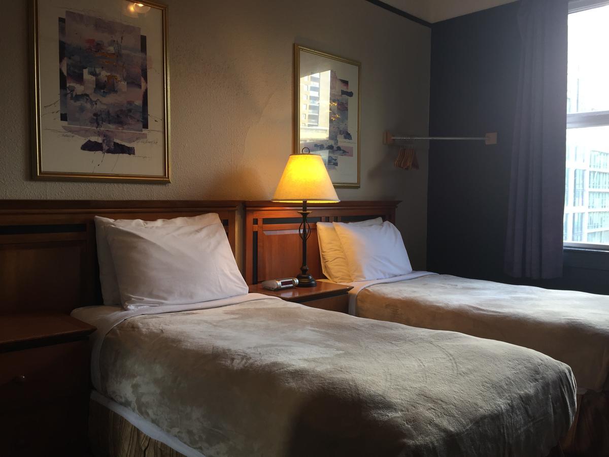 Hotel Ambassador Vancouver Extérieur photo