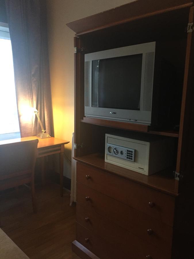 Hotel Ambassador Vancouver Extérieur photo